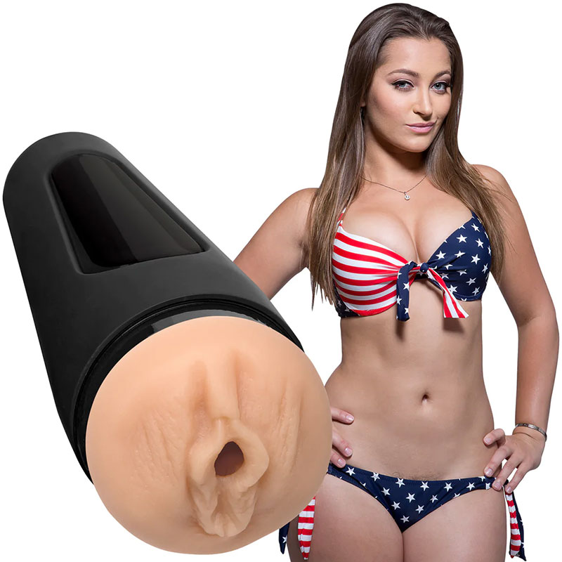 Main Squeeze - Dani Daniels - Desireshop.nl