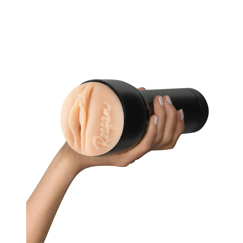 Kiiroo Feel - Reagan Foxx - Desireshop.nl