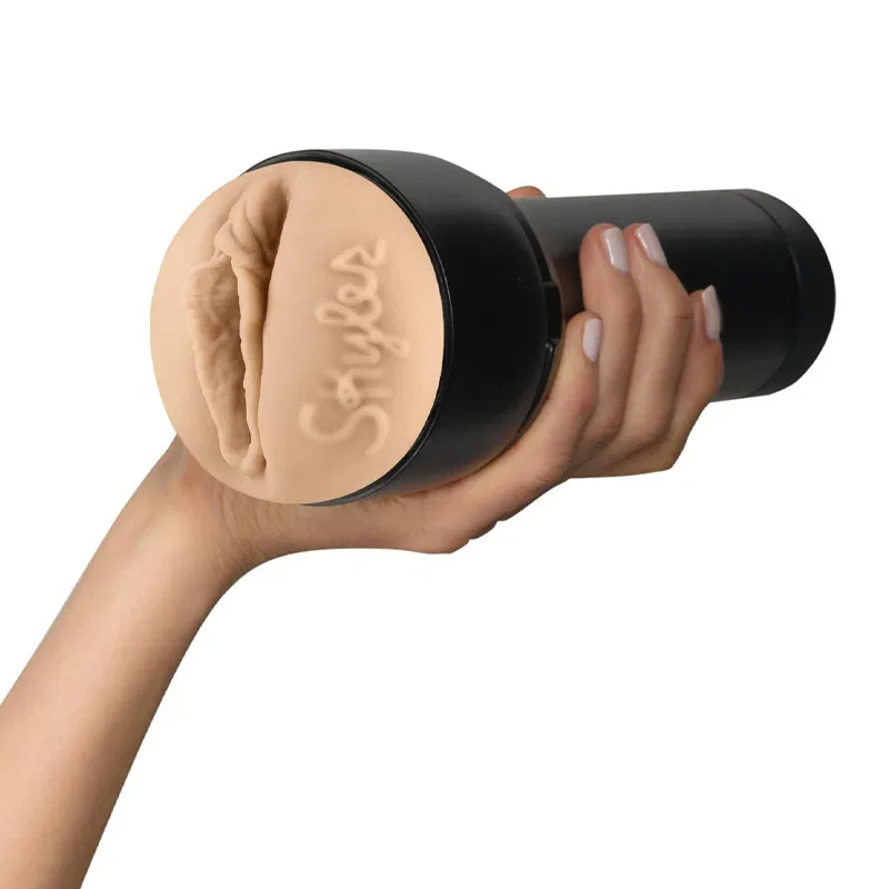 Kiiroo Feel - Skyler Lo - Desireshop.nl